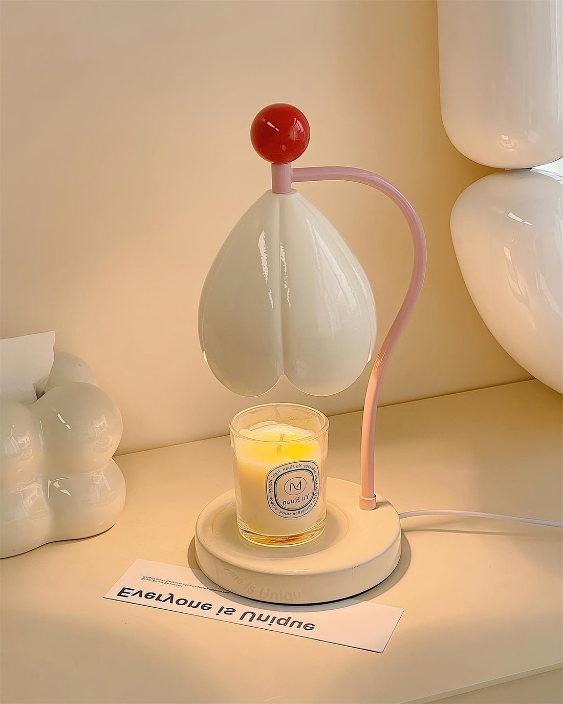 Flower - Shaped Wrought Iron Table Lamp