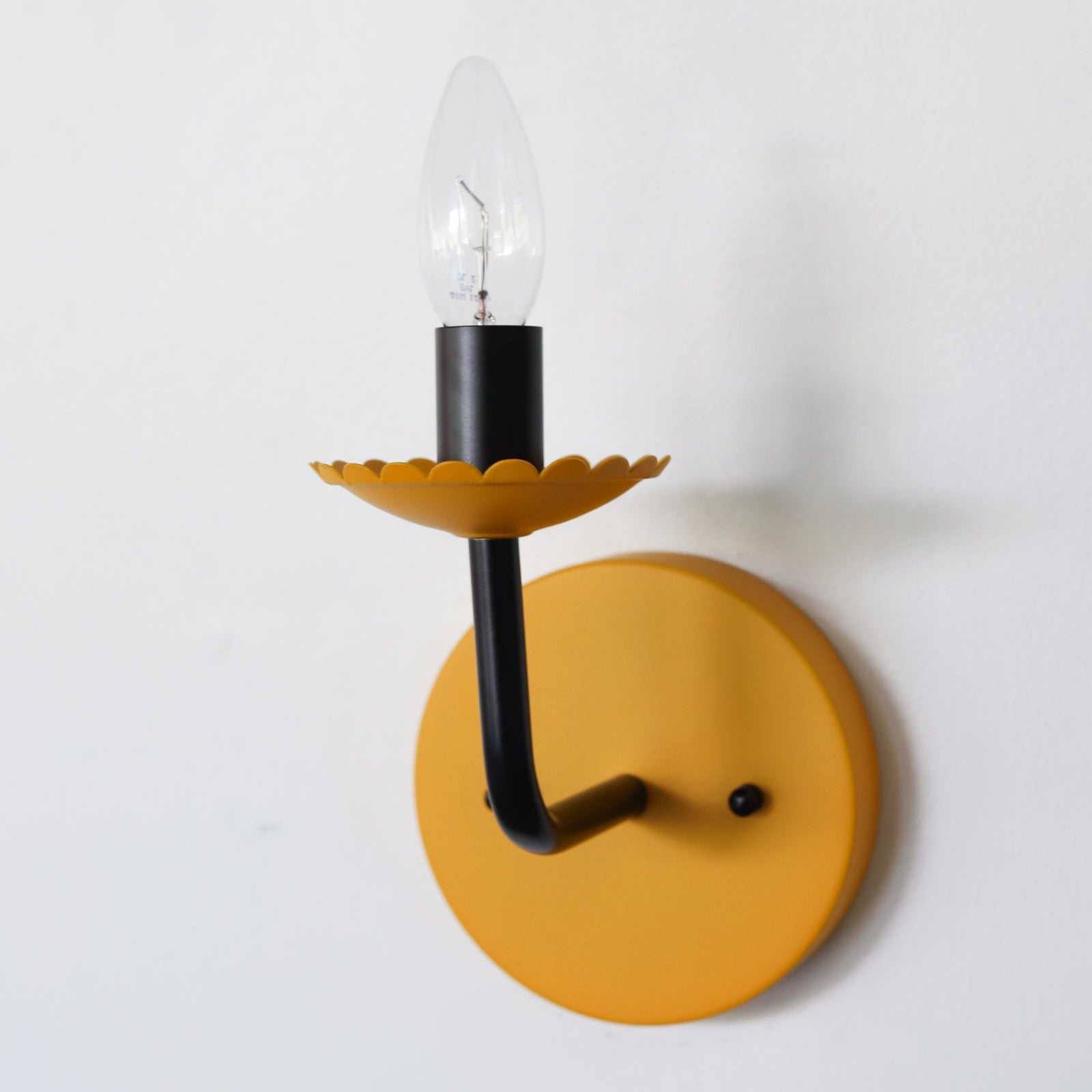 Decorative Wall Sconce Lighting - Retro Minimalist Style for Any Room