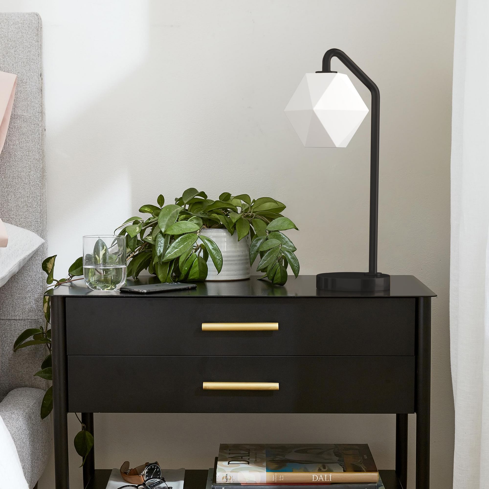 Talvior Luminous Geometric Faceted Glass Table Lamp