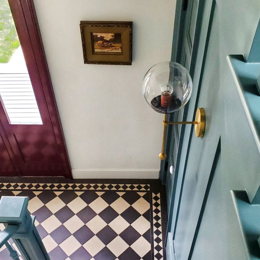 Modern Adjustable Wall Sconce - Brass & Glass Accent for Home Lighting