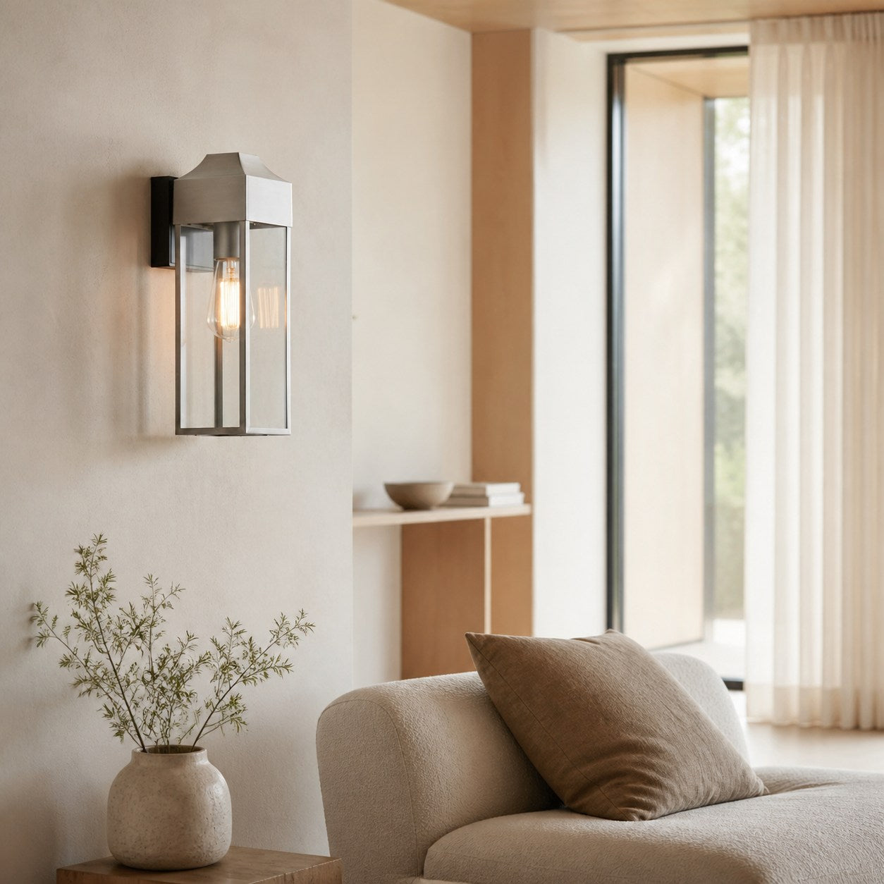 Georgon Exterior Wall Lantern Light – Clear Glass Shade, Classic Architectural Style for Outdoor Spaces