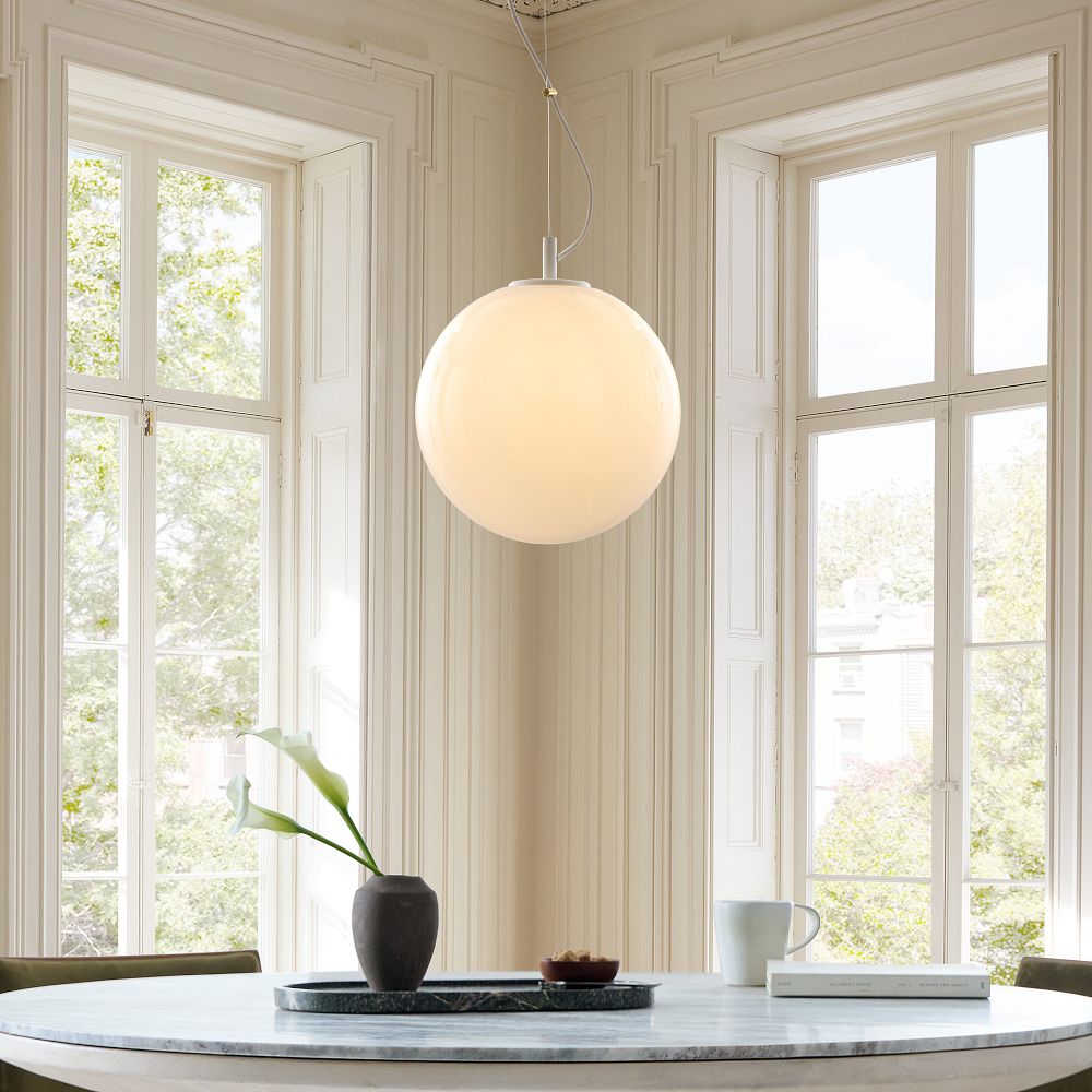 Lumivelle Minimalist Glass Pendant – Adjustable Height Dimmable Design