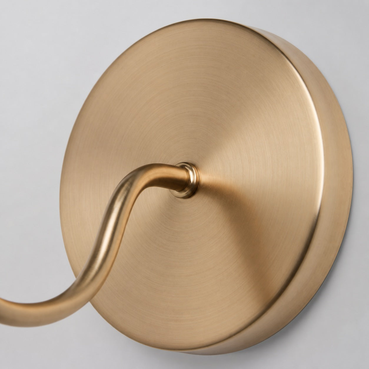 Kysara Brass Linen Wall Lamp - Sculptural Curves Design Suitable for Living Rooms, Bedrooms and Bathrooms