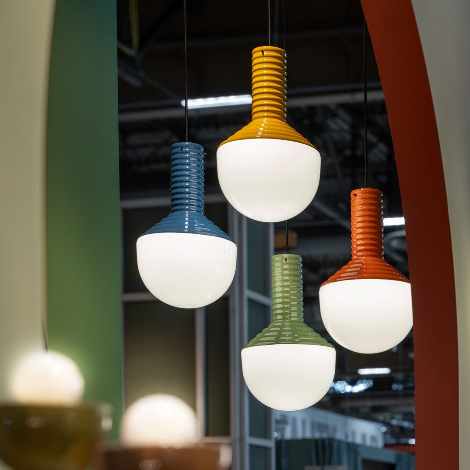 Contemporary Bulb - Shaped Ceramic Pendant Lamp In 4 Colors