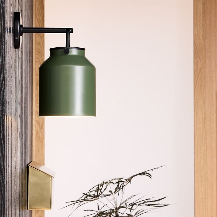 Hanton Minimalist Outdoor Wall Light - Matte Metal Industrial Sconce for Modern Spaces