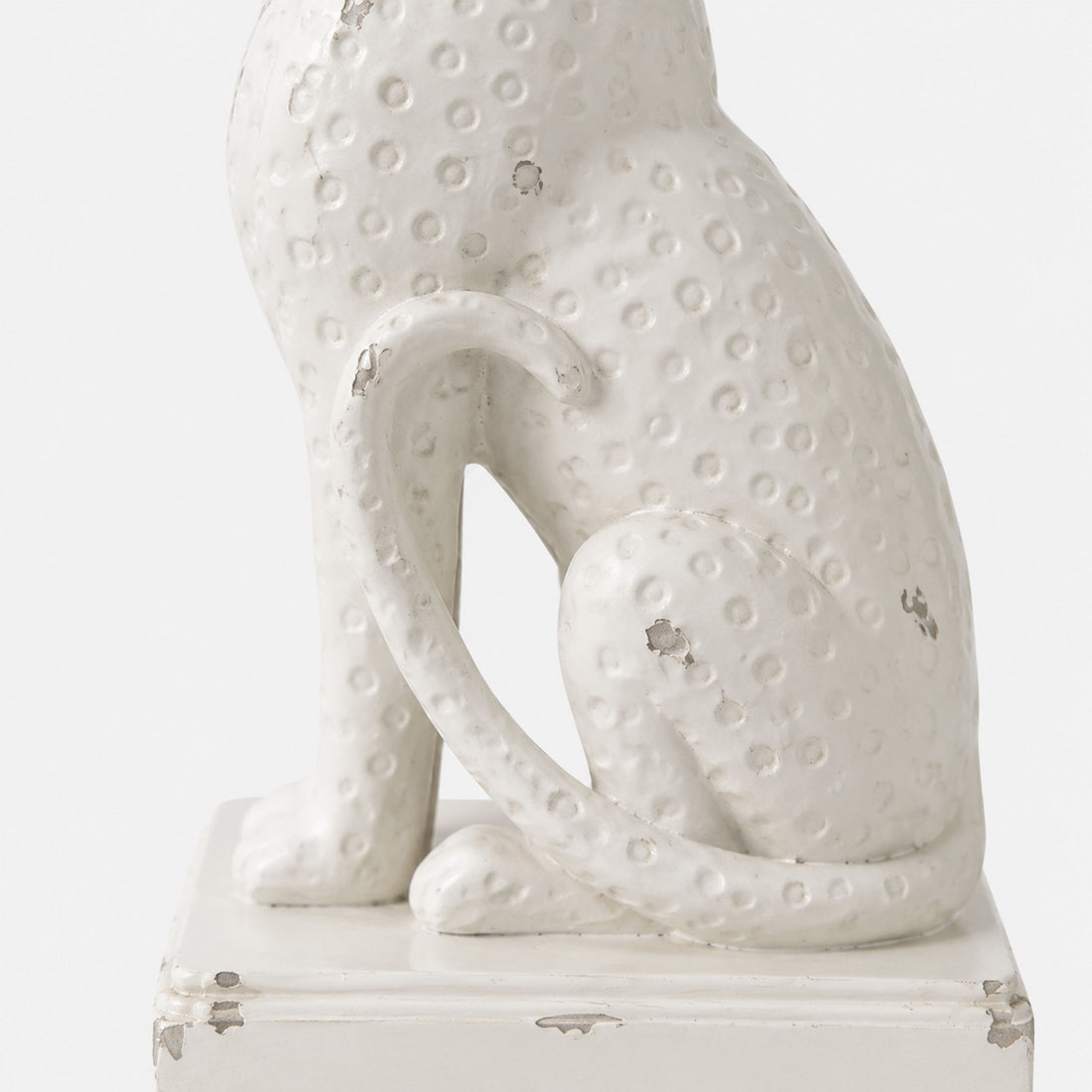 Leopard bookend texture detail