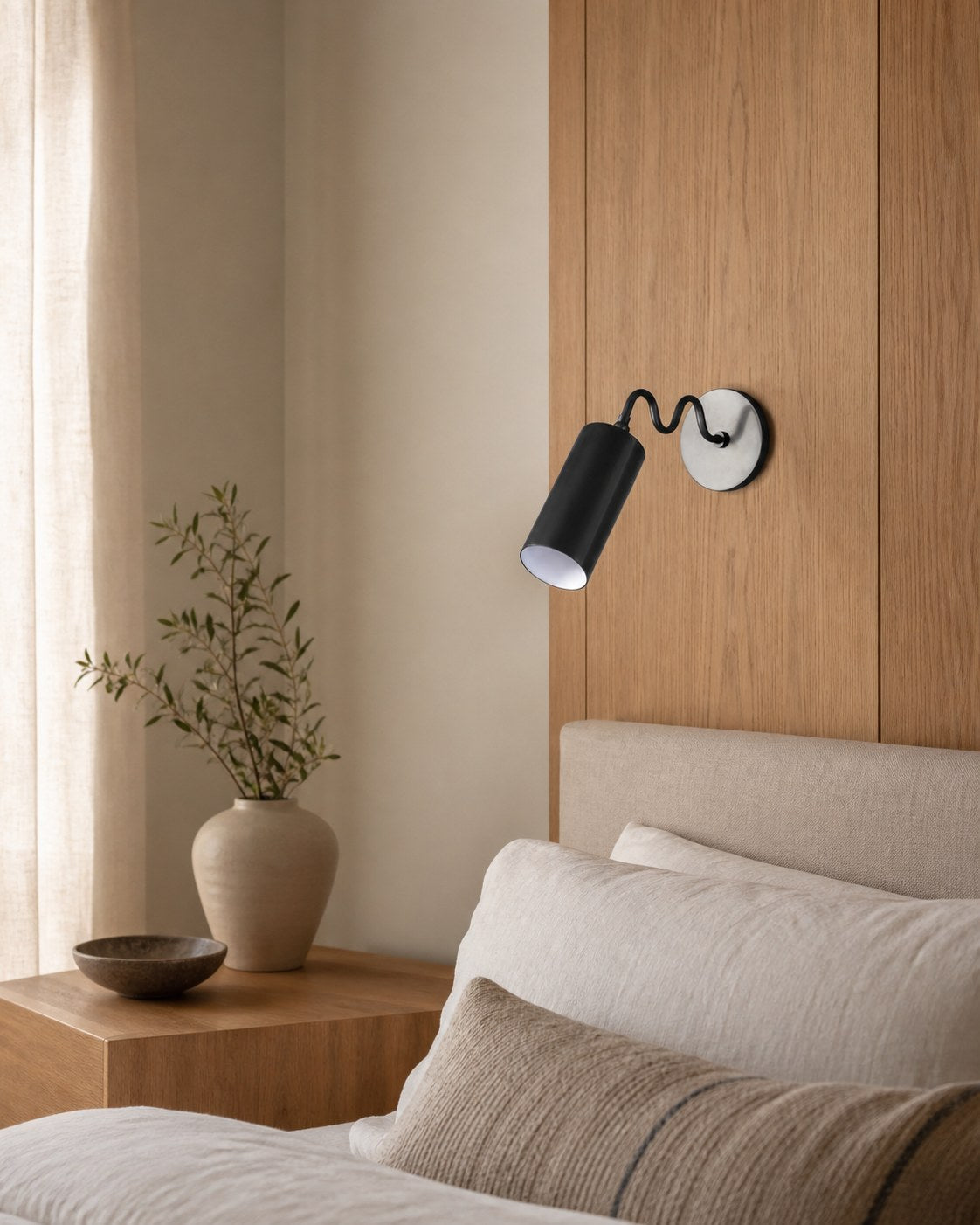 Bea Wall Lamp
