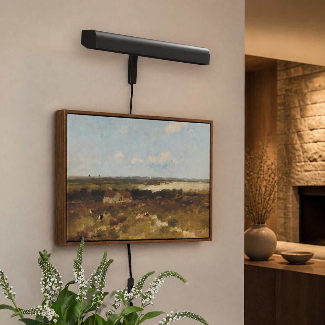 Libris Metal Gallery Light - Streamlined Design for Home Art Display