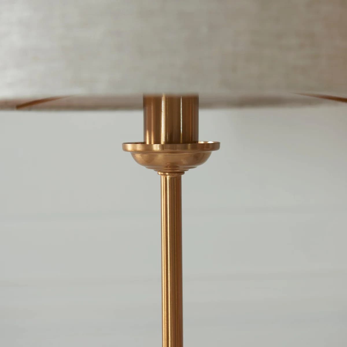 Tela 1‑Light and 3‑Light Table Lamp – Modern Linen & Metal for Bedside or Living Room