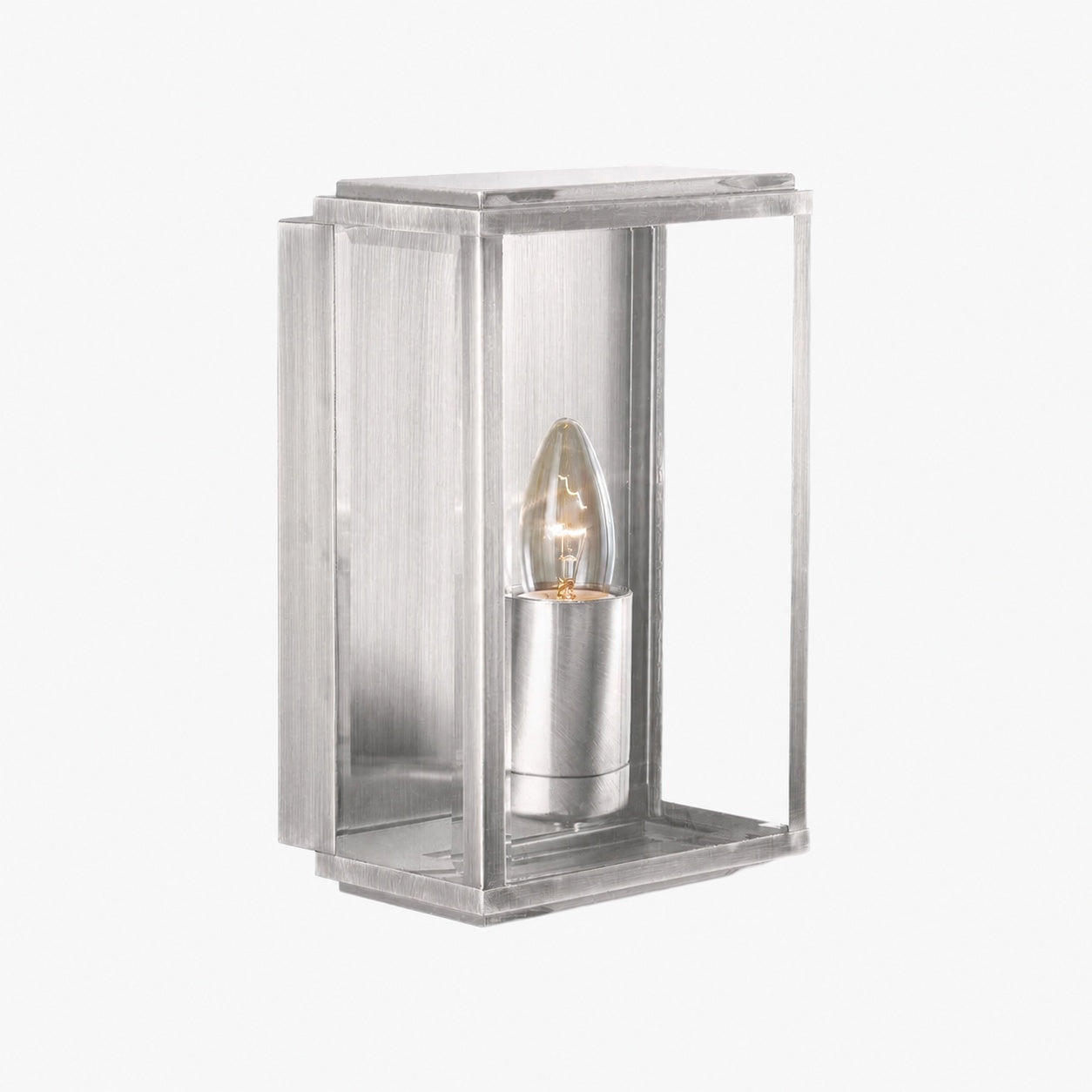 Boxar Outdoor Wall Lantern – Metal Frame and Clear Glass for Porches or Entryways