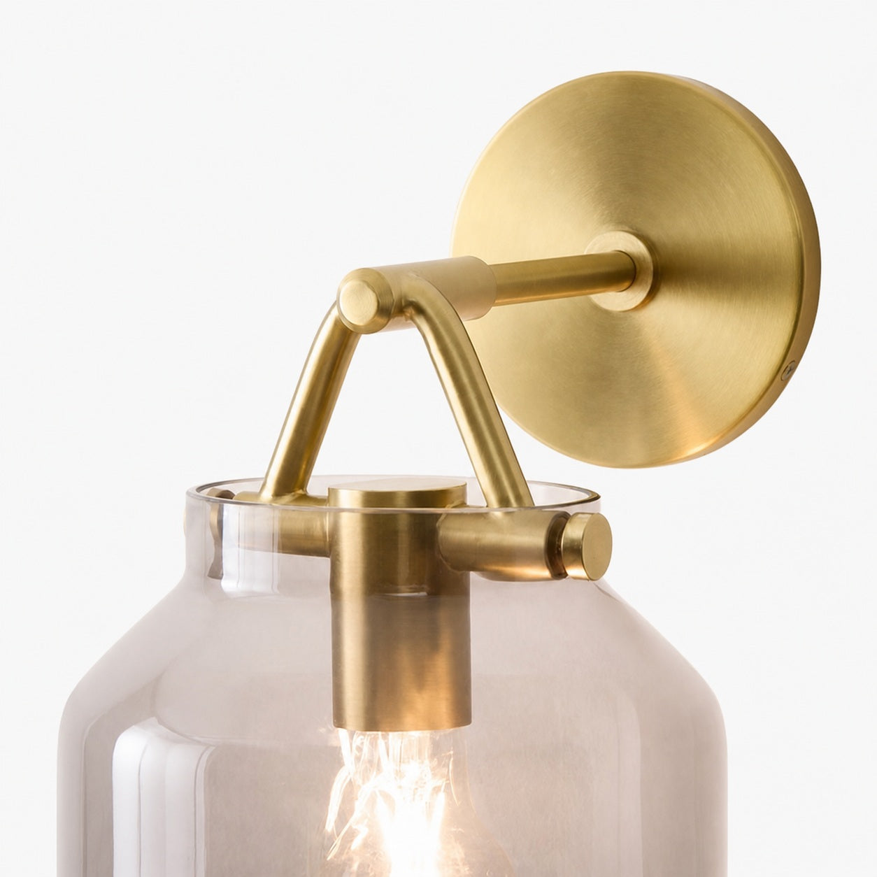 Hanton Modern Minimalist Brass and Glass Sconce – Damp Rated for Bathrooms