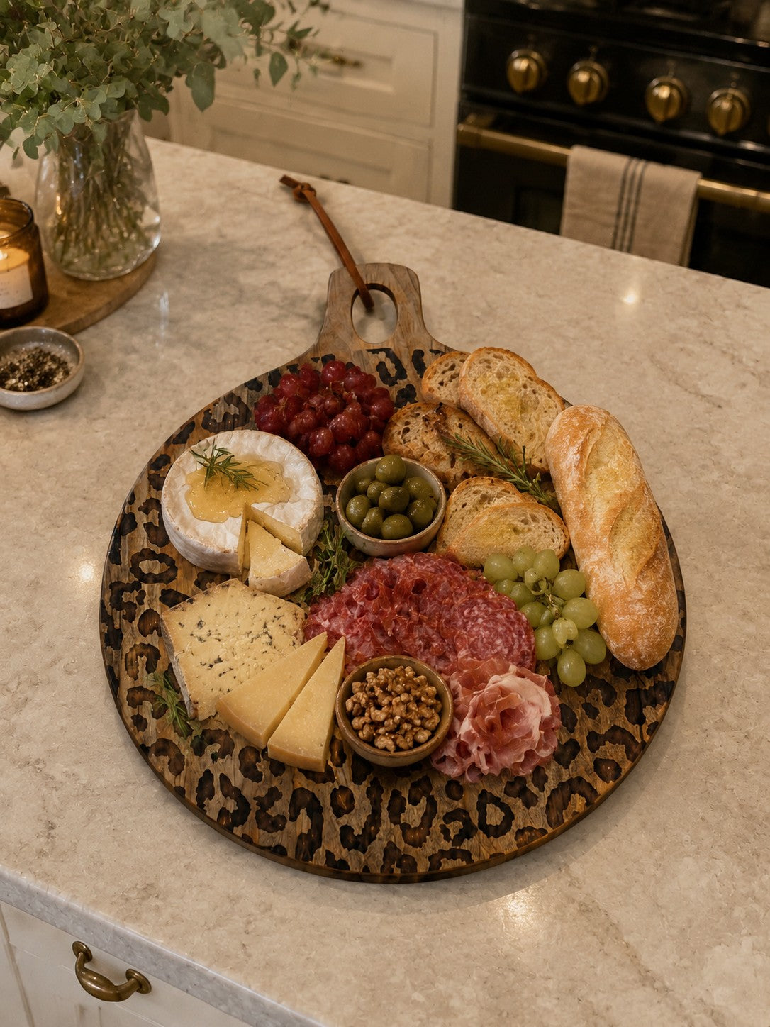Leopard Solid Sapele Wood Board - Functional Dining Accessory for Kitchen island