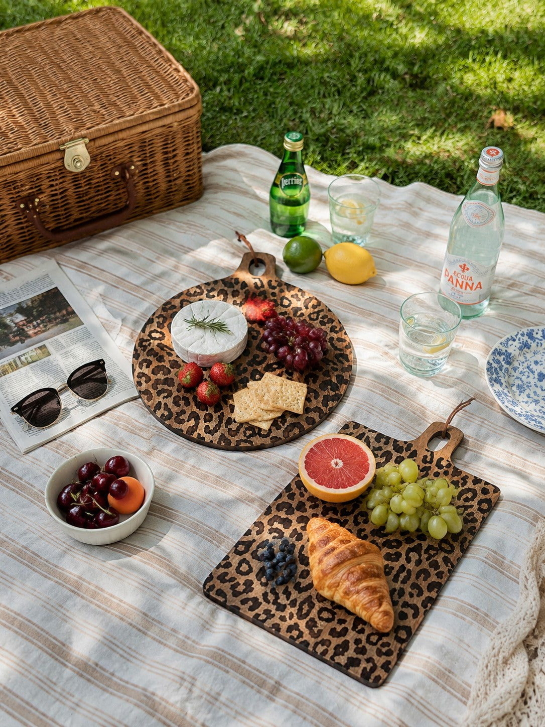 Leopard Solid Sapele Wood Board - Functional Dining Accessory for Kitchen island