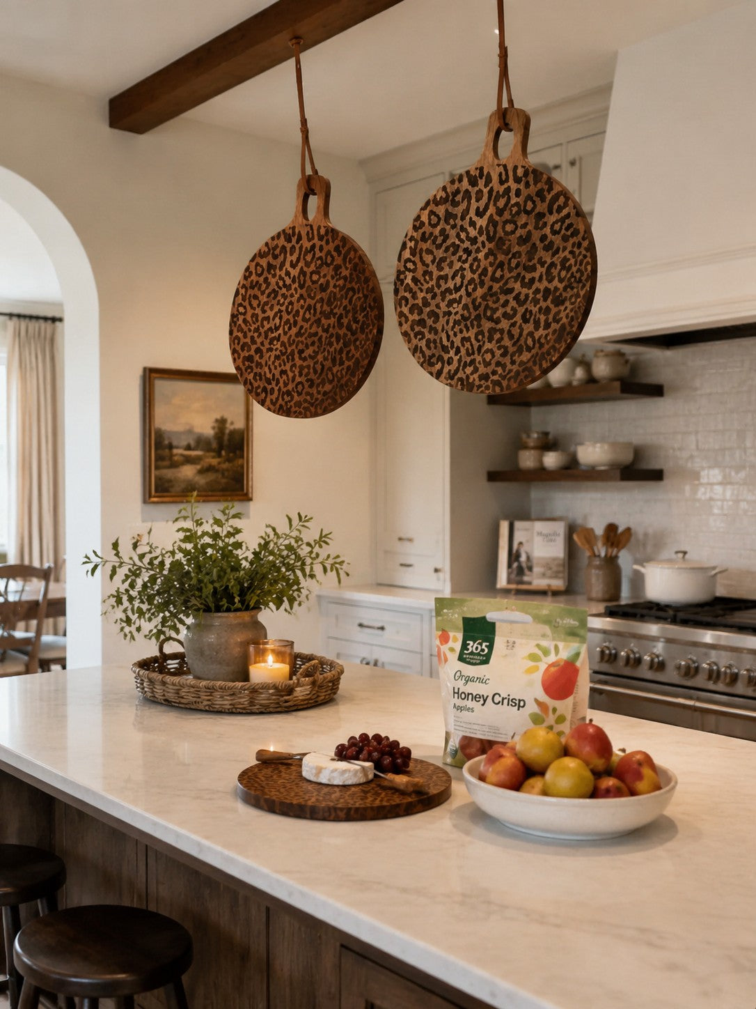 Leopard Solid Sapele Wood Board - Functional Dining Accessory for Kitchen island