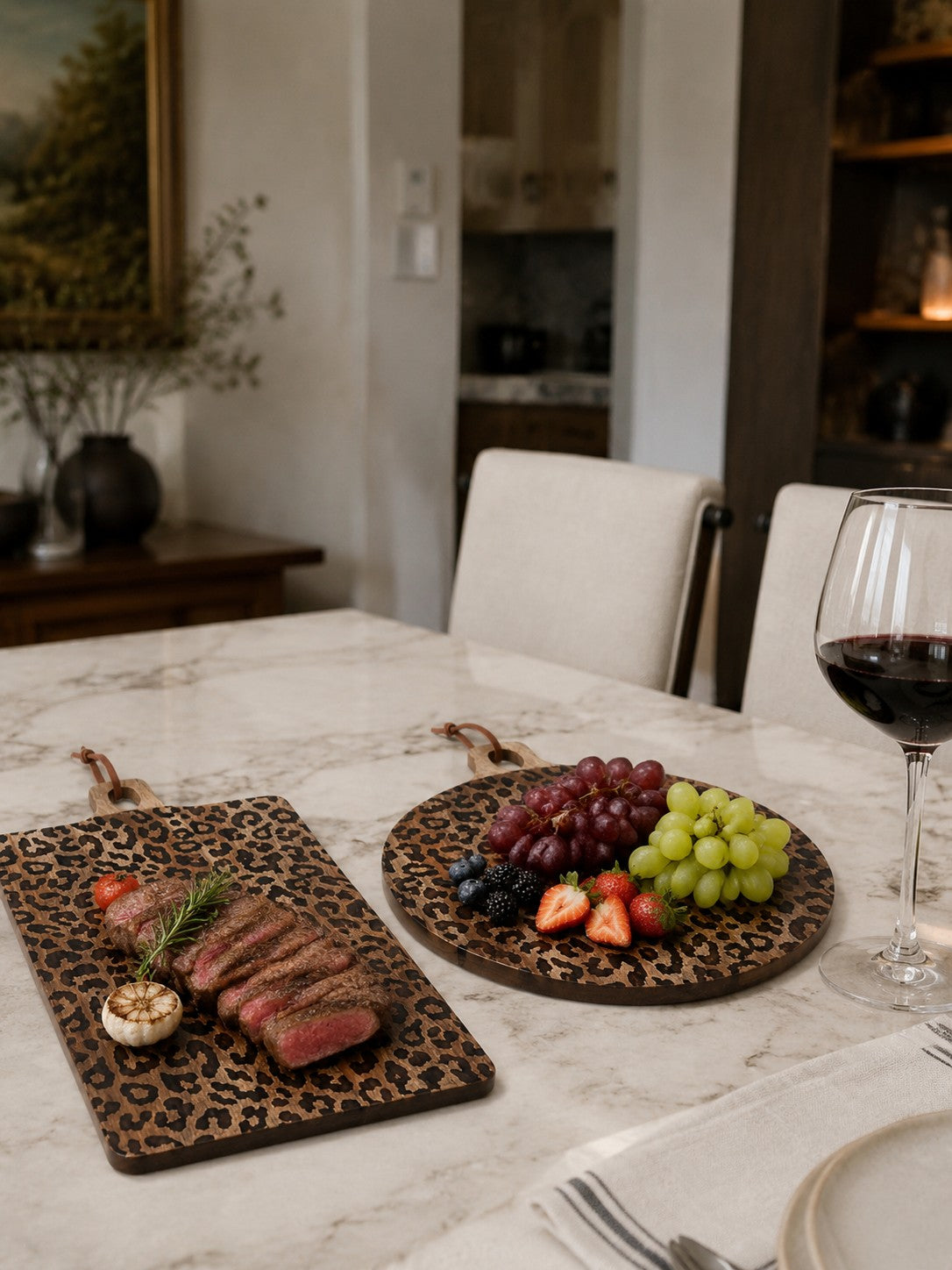 Leopard Solid Sapele Wood Board - Functional Dining Accessory for Kitchen island