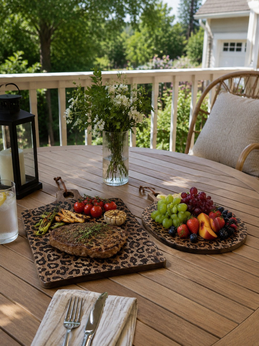 Leopard Solid Sapele Wood Board - Functional Dining Accessory for Kitchen island