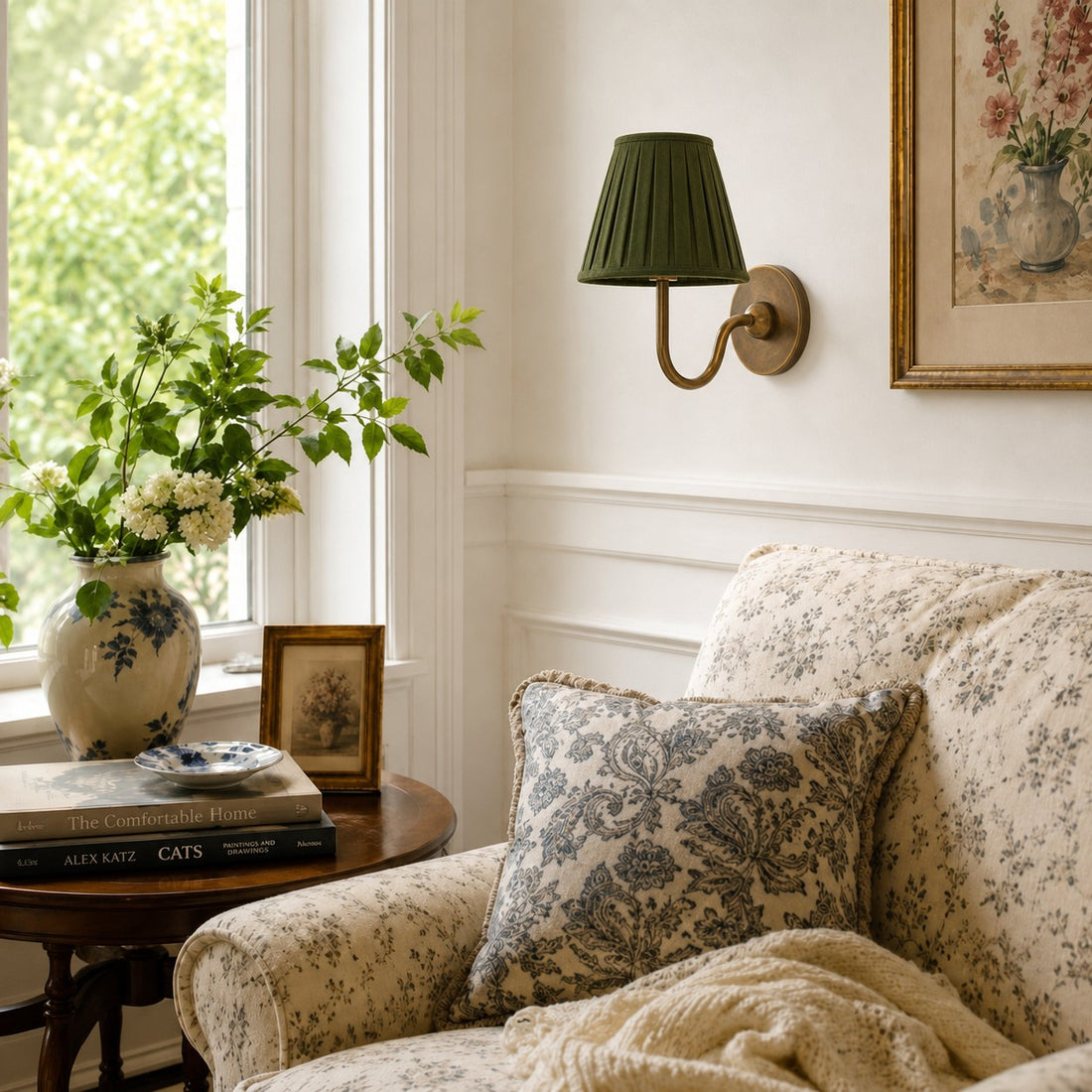Luvora Vintage Pleated Shade Wall Lamp - Modern Brass Linen Wall Lighting