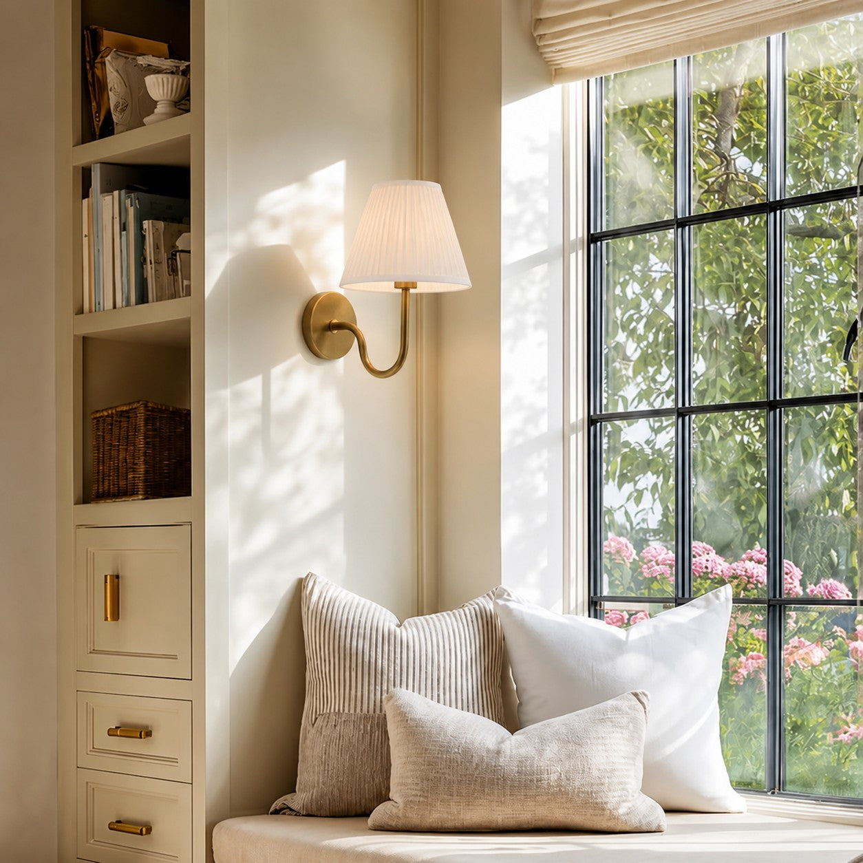 Luvora Vintage Pleated Shade Wall Lamp - Modern Brass Linen Wall Lighting