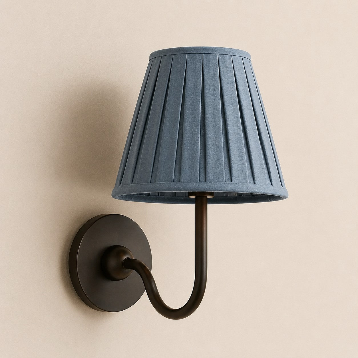 Luvora Vintage Pleated Shade Wall Lamp - Modern Brass Linen Wall Lighting