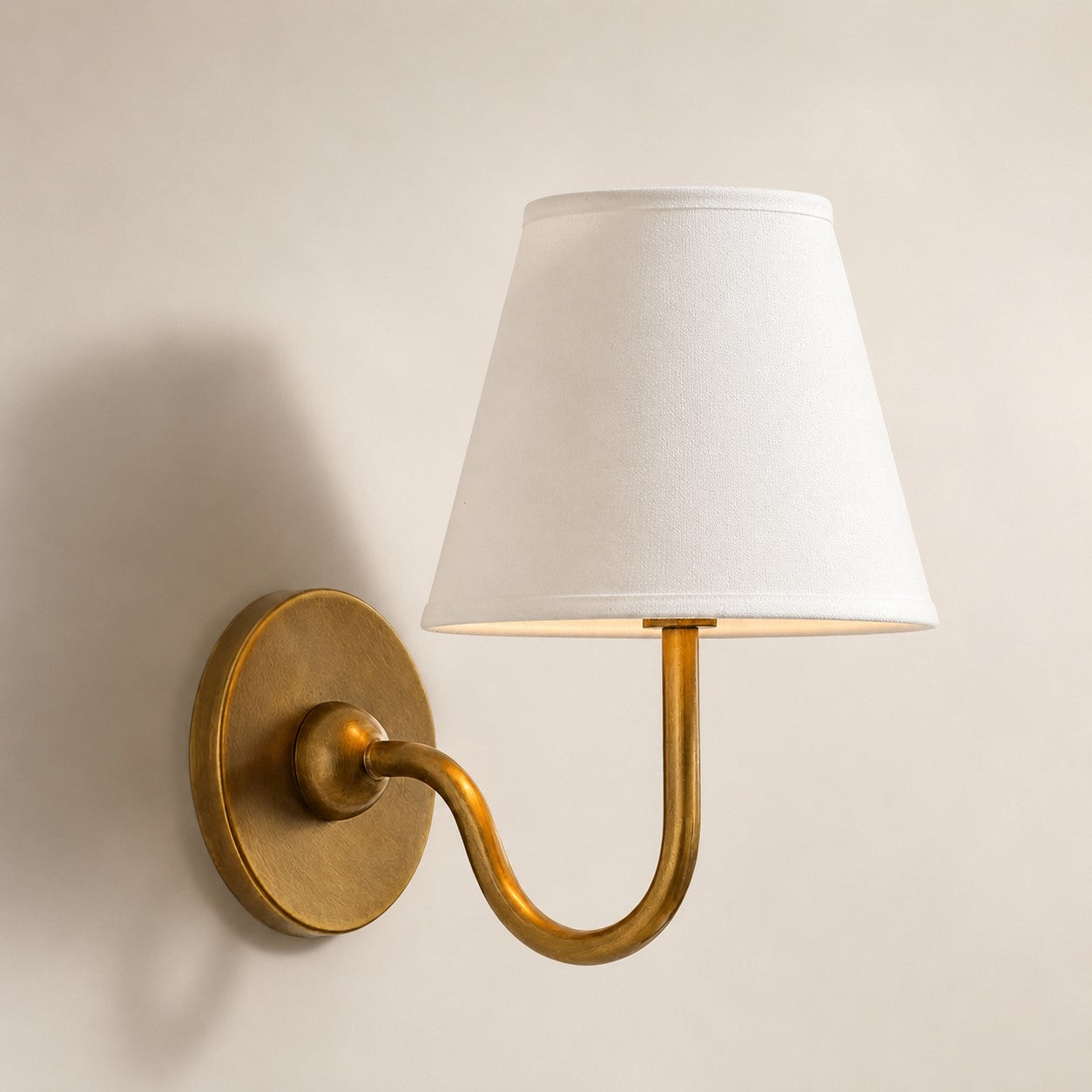 Luvora Vintage Pleated Shade Wall Lamp - Modern Brass Linen Wall Lighting