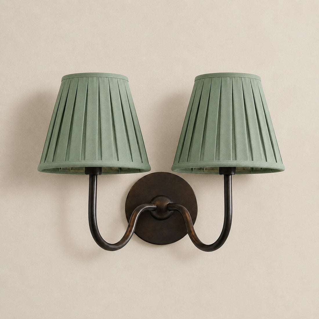 Luvora Vintage Pleated Shade Wall Lamp - Modern Brass Linen Wall Lighting