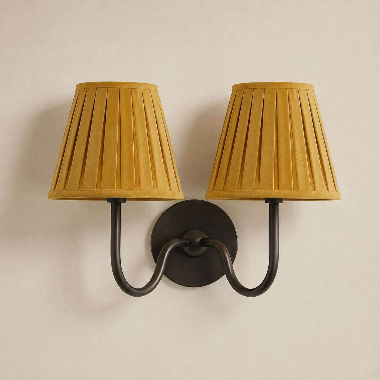 Luvora Vintage Pleated Shade Wall Lamp - Modern Brass Linen Wall Lighting