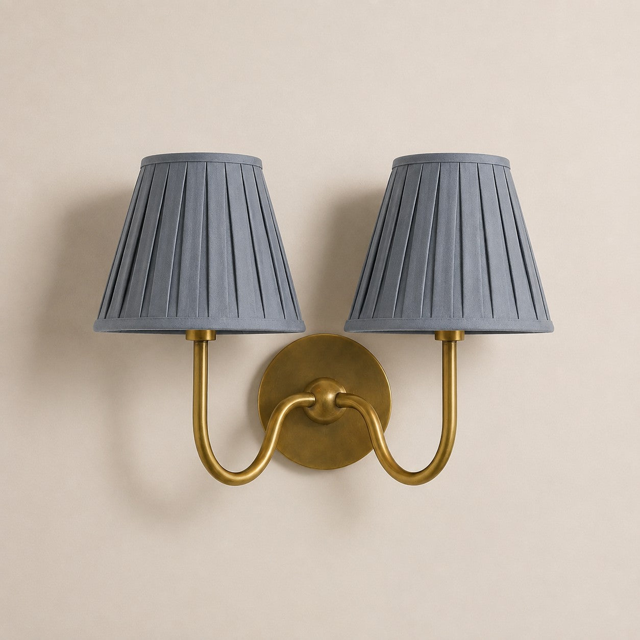 Luvora Vintage Pleated Shade Wall Lamp - Modern Brass Linen Wall Lighting