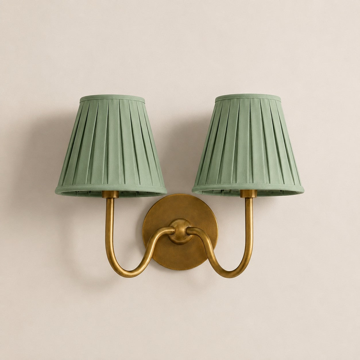 Luvora Vintage Pleated Shade Wall Lamp - Modern Brass Linen Wall Lighting