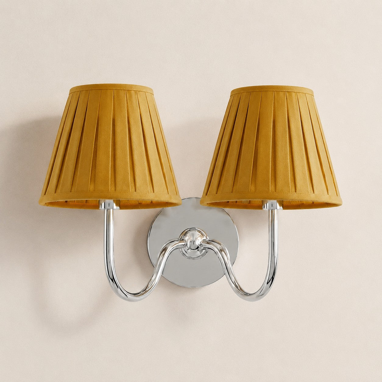 Luvora Vintage Pleated Shade Wall Lamp - Modern Brass Linen Wall Lighting