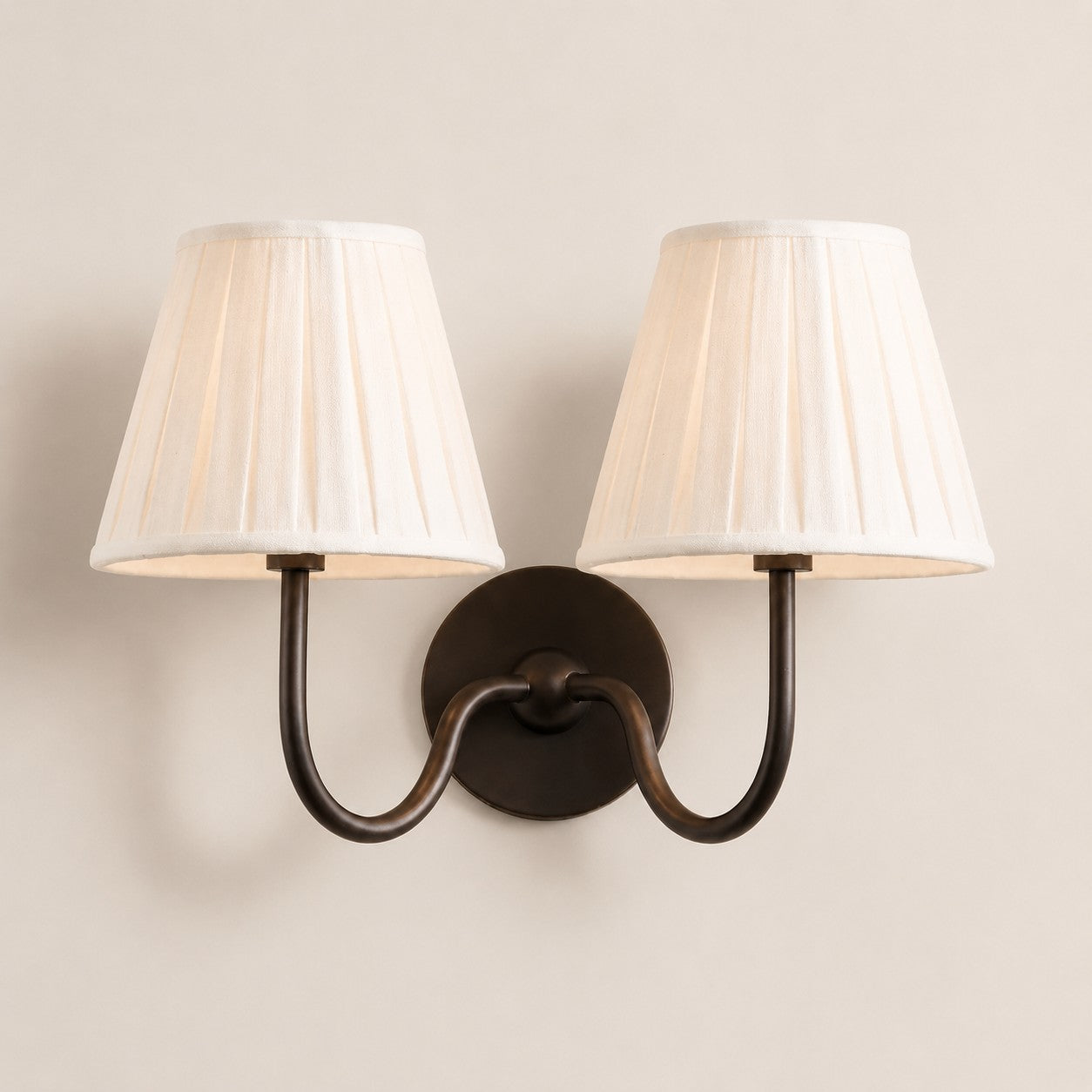 Luvora Vintage Pleated Shade Wall Lamp - Modern Brass Linen Wall Lighting