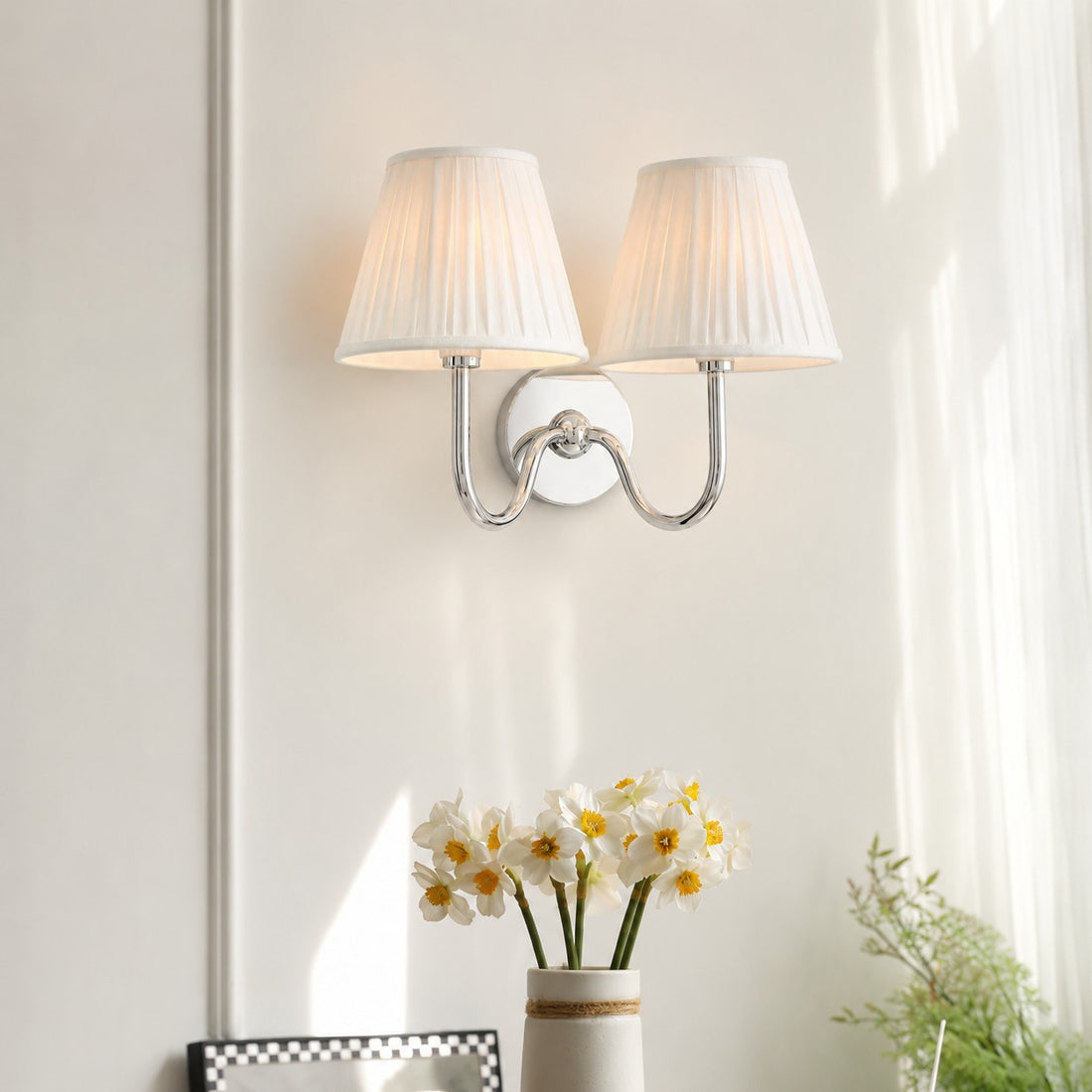 Luvora Vintage Pleated Shade Wall Lamp - Modern Brass Linen Wall Lighting