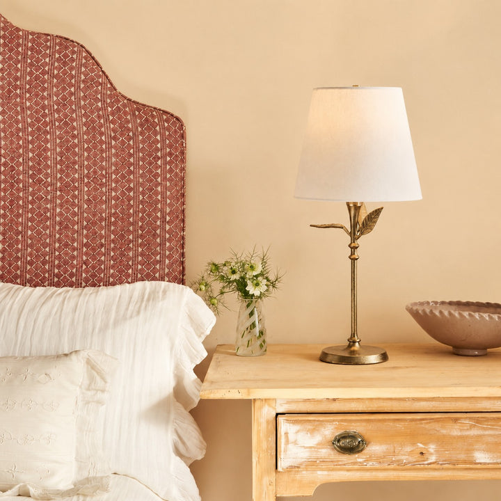 Roven Vintage Forged Iron Table Lamp - Botanical Pattern and Soft Linen Glow for Modern Interiors