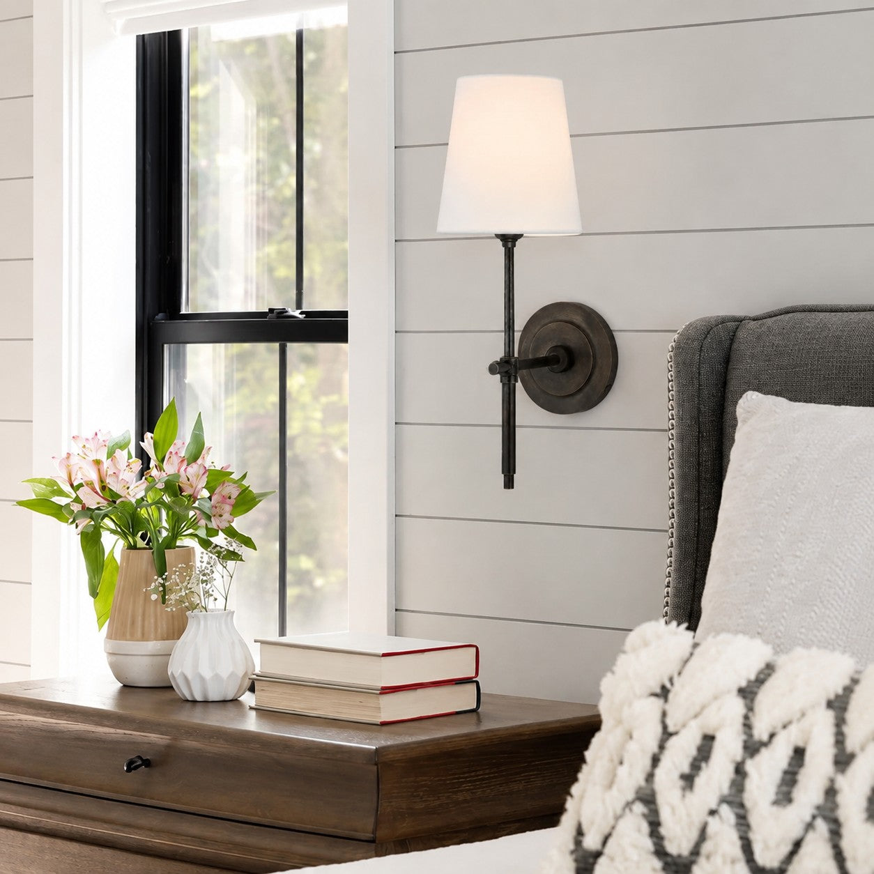 Bryant Wall Lamp
