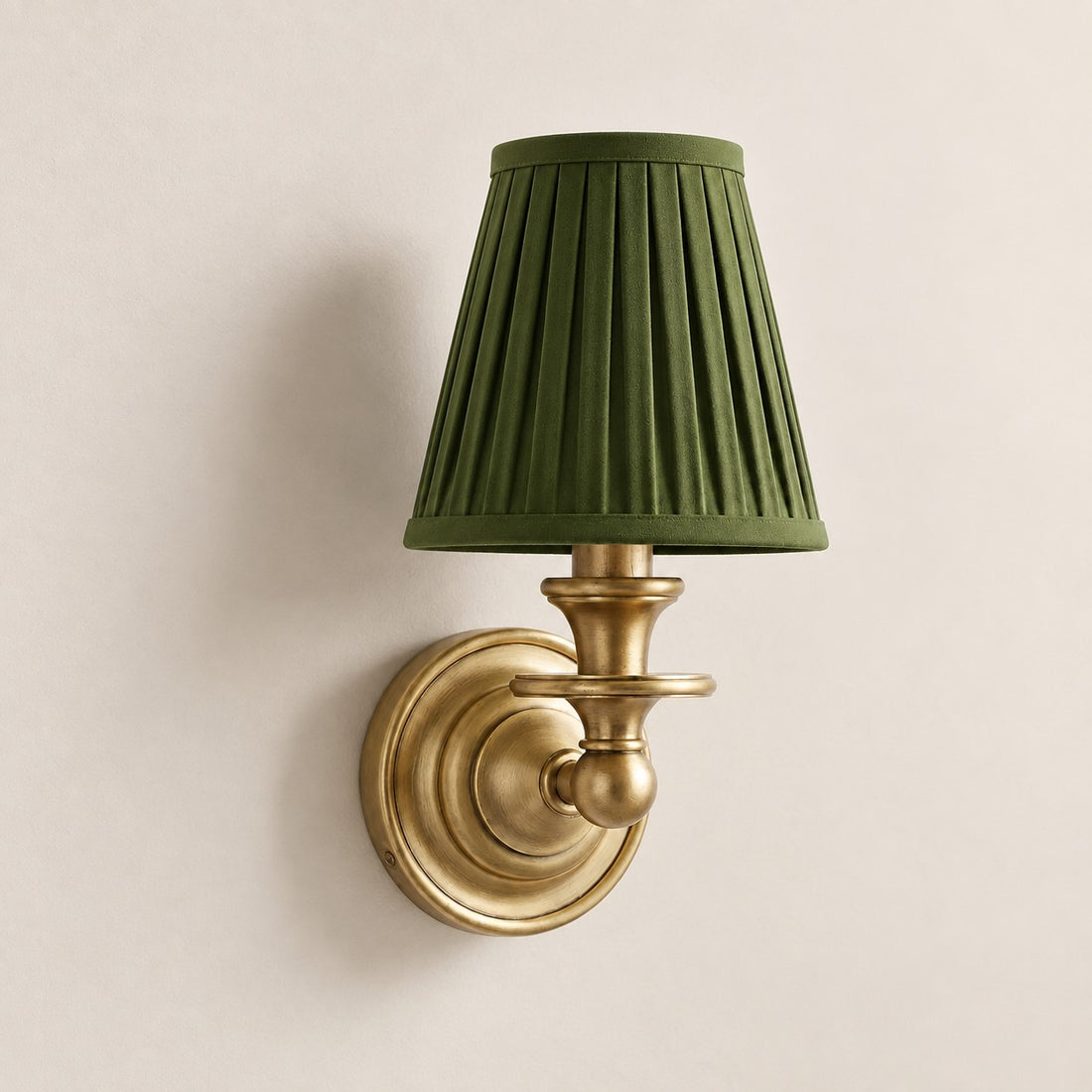 Kalvora wall sconce - Green Pleated shade with Brass finish