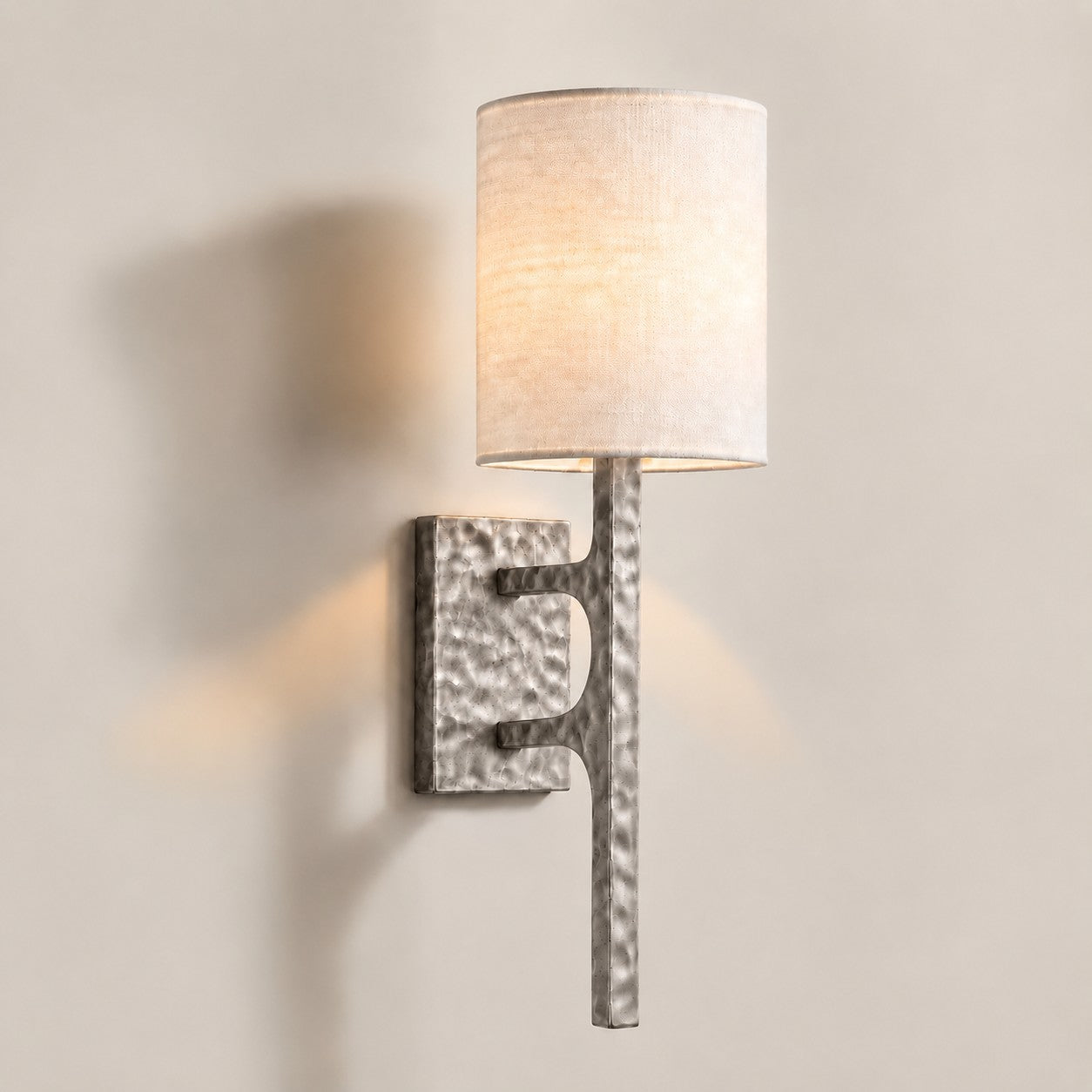 Texturoc Linear Wall Light - Modern Hammered Wall Sconce