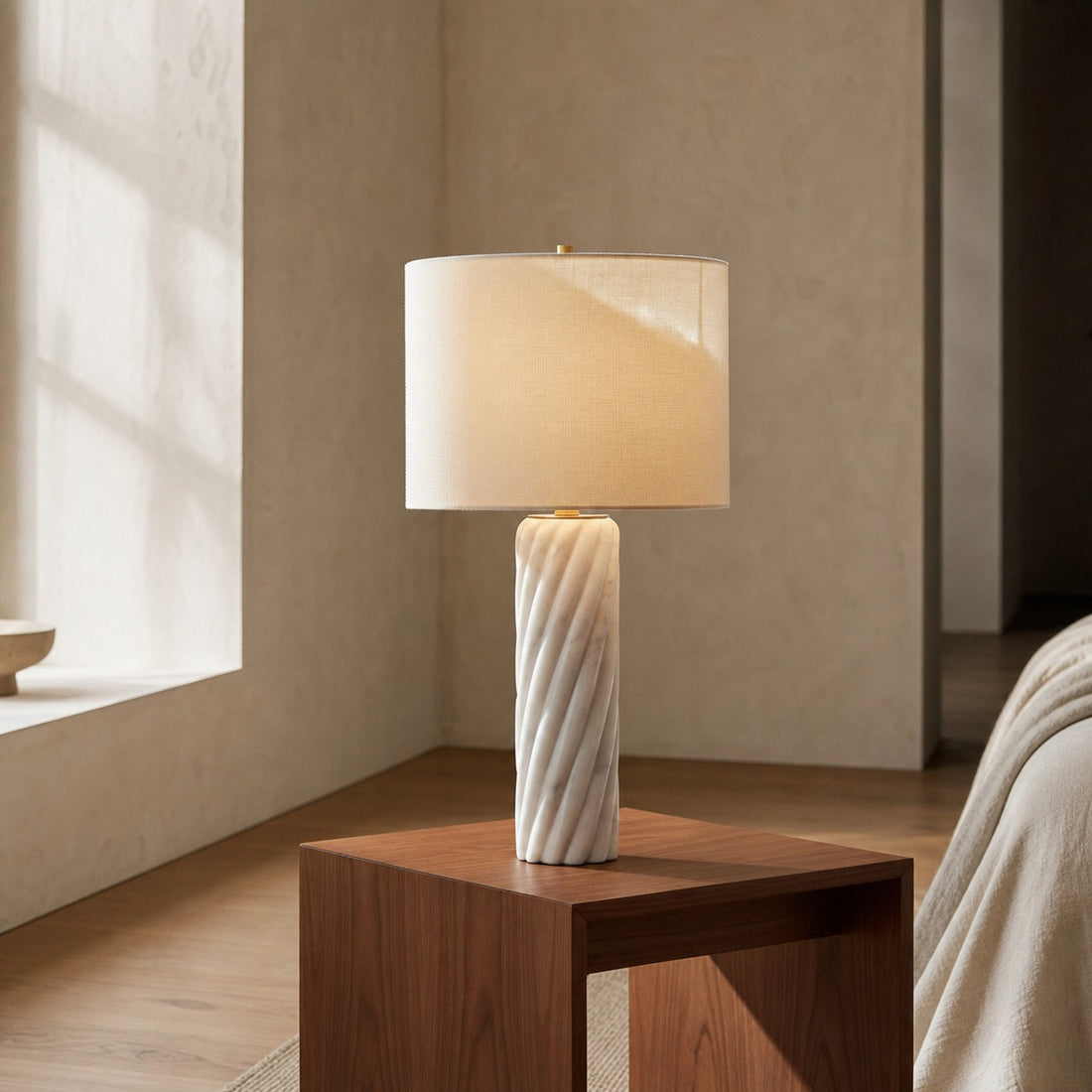 Albi Sculpture Marble Table Lamp – Minimalist metal design suitable for bedroom or living room