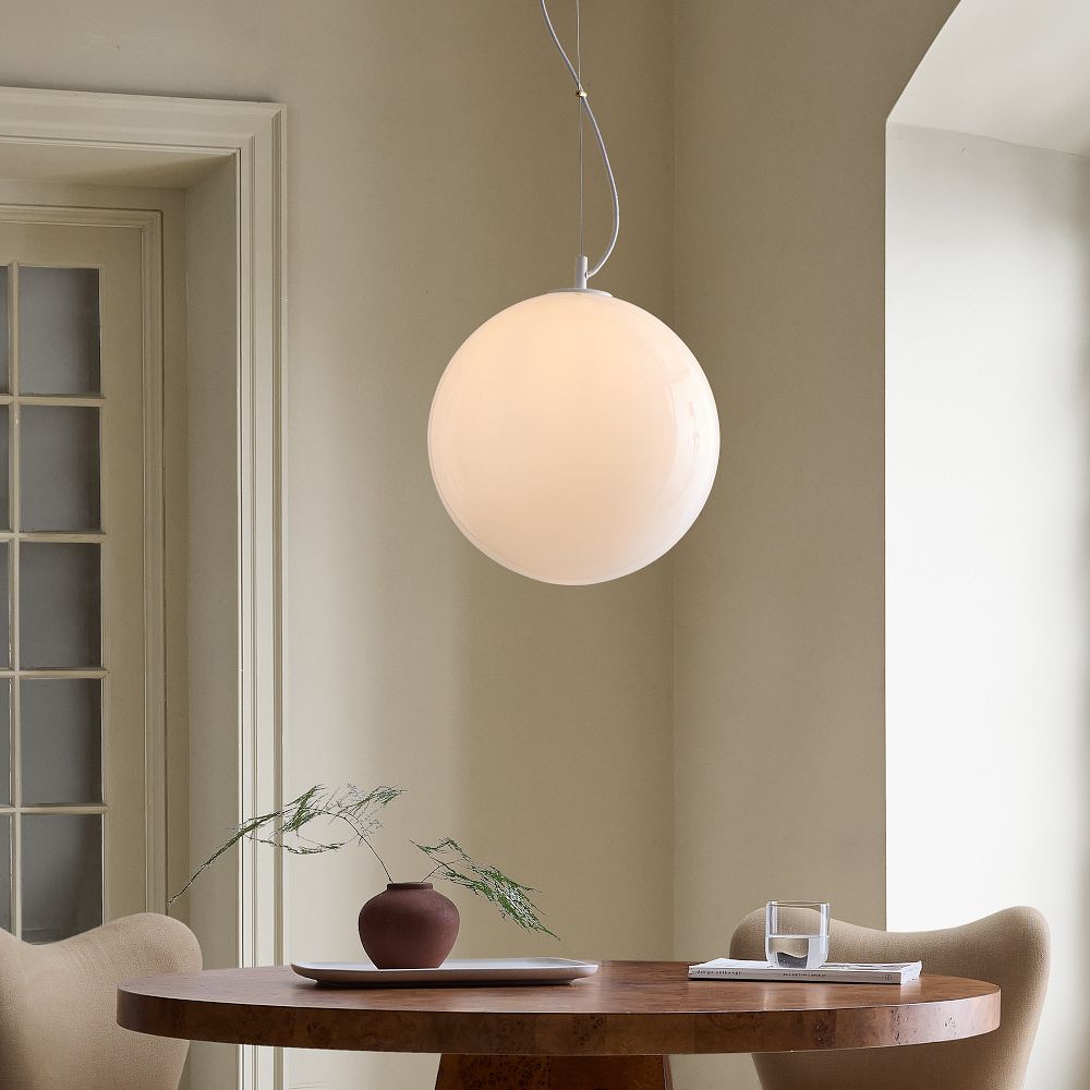 Lumivelle Minimalist Glass Pendant – Adjustable Height Dimmable Design