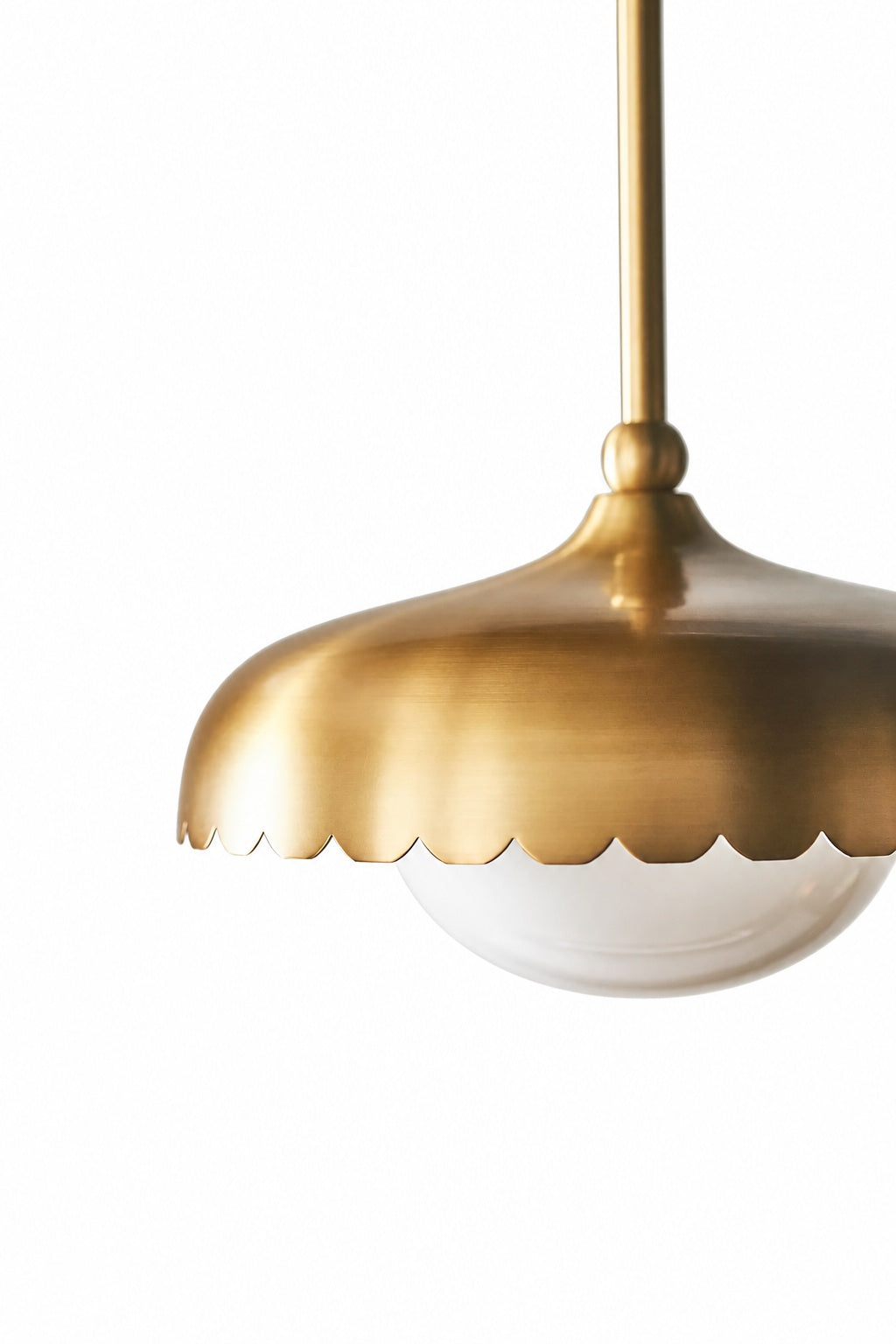 Rayla Scallop Pendant Light – Brass Finish Retro Ceiling Lamp for Dining & Kitchen