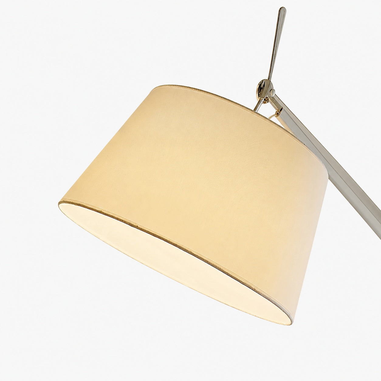 Velthea Floor Lamp