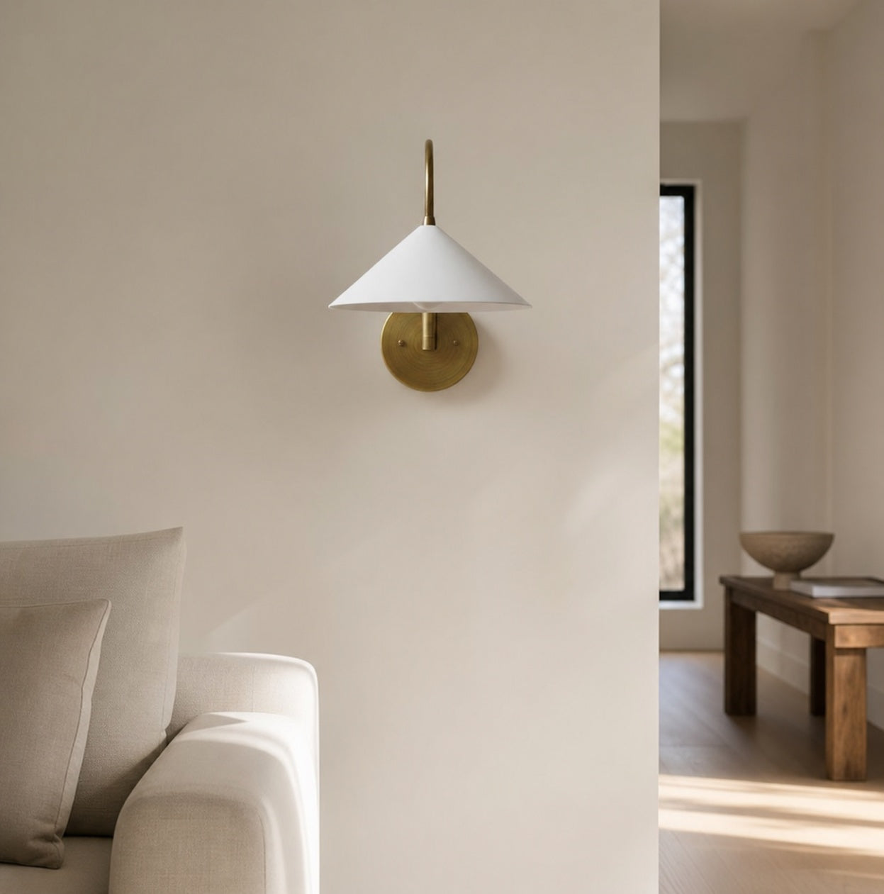 Curva Metal Vintage Wall Sconce  - Elegant Cone Shade for Bedrooms