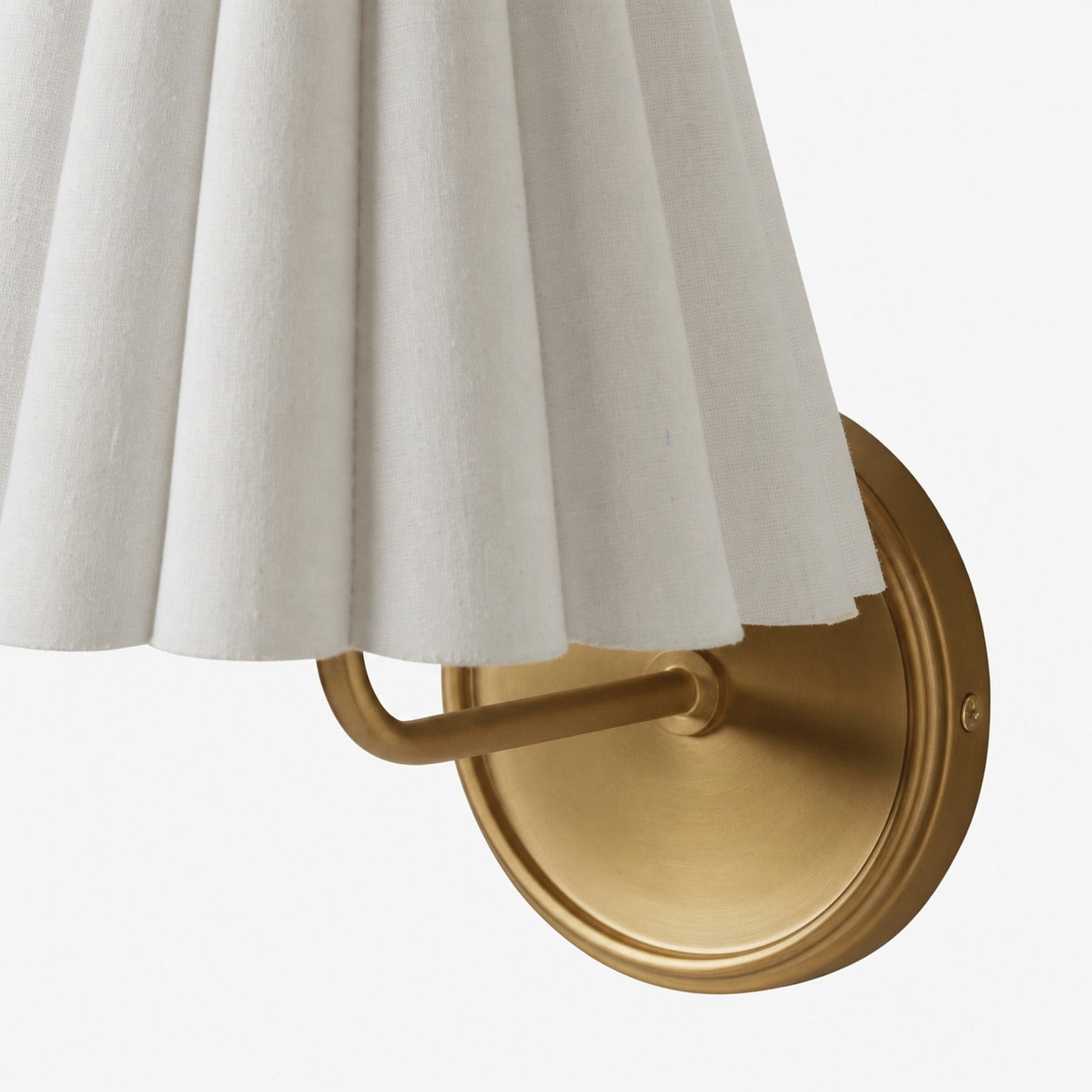 Ruffmeto Fabric Wall Sconce – Featuring Pleated Detailing on a Sculptural Metal Frame for Study or Hallway