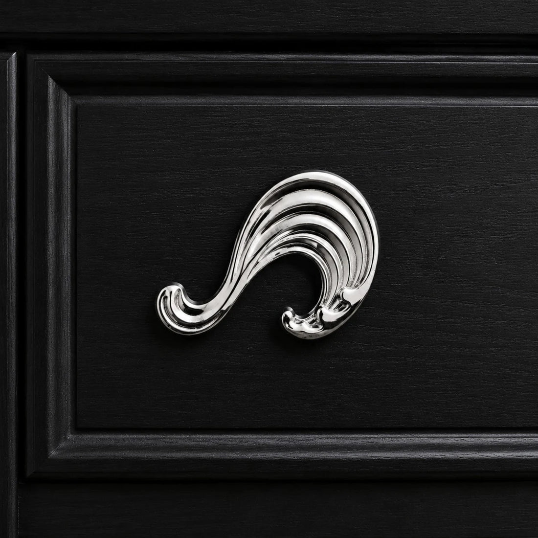Wave cabinet knob in Chrome