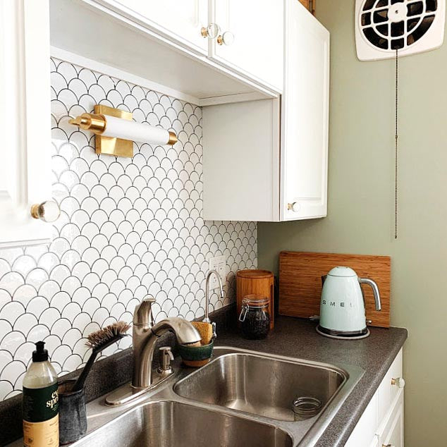 Ornato Luxe Modern Vanity Sconce - Art Deco Wall Light with Cylinder Shade