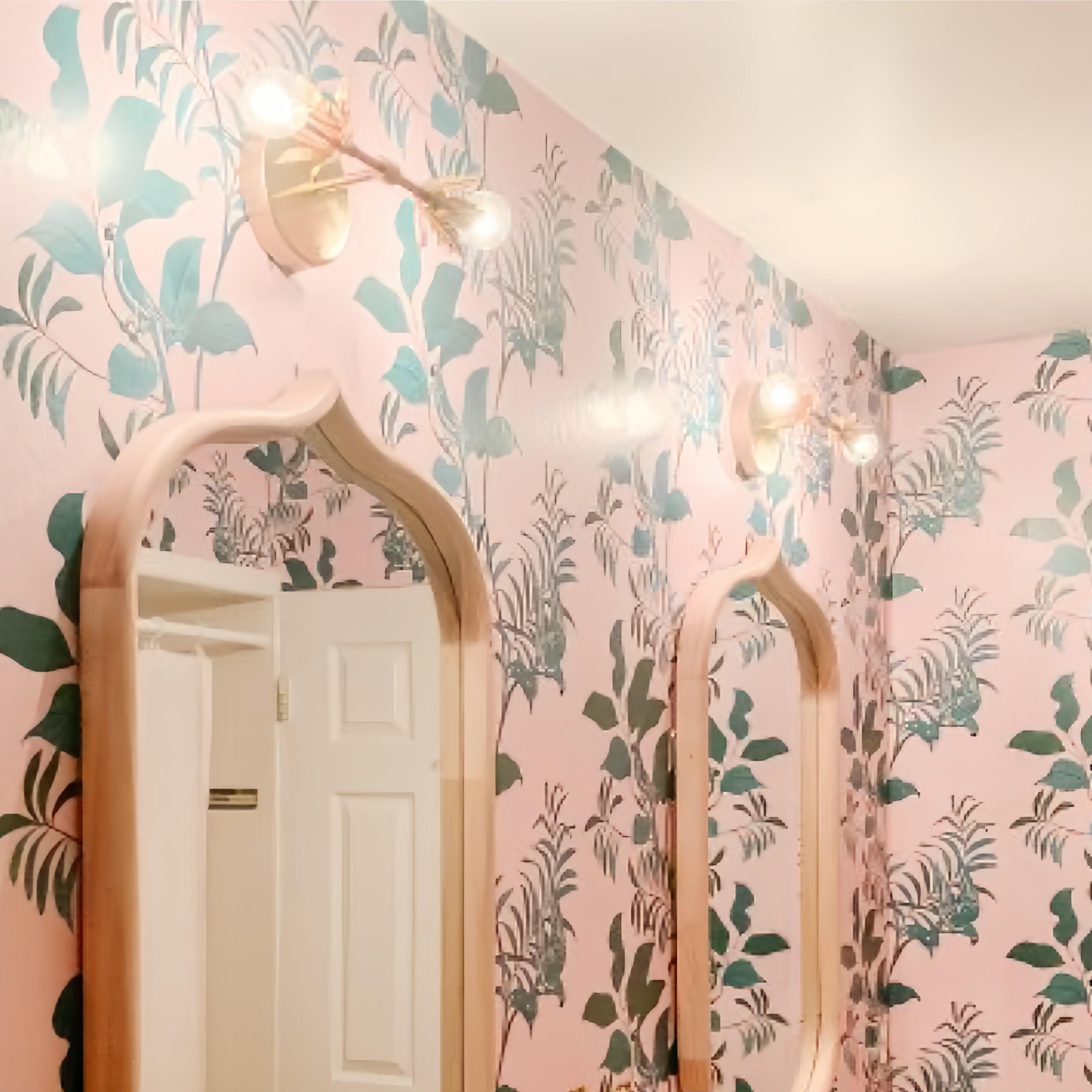 Romantic Polished Copper Wall Sconce - Modern Gilded Accent Light