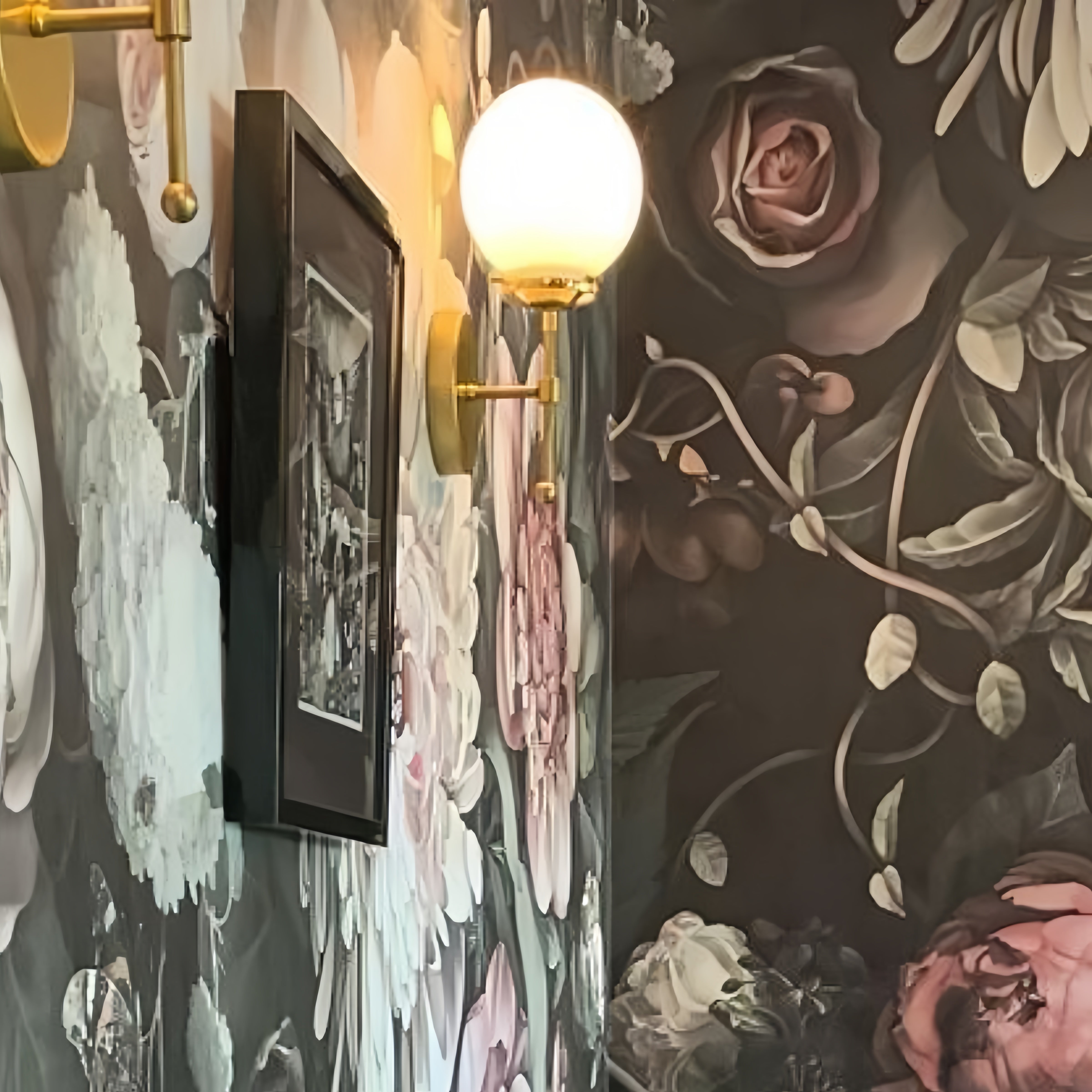 Modern Metal Globe Wall Light - Illuminate Your Space