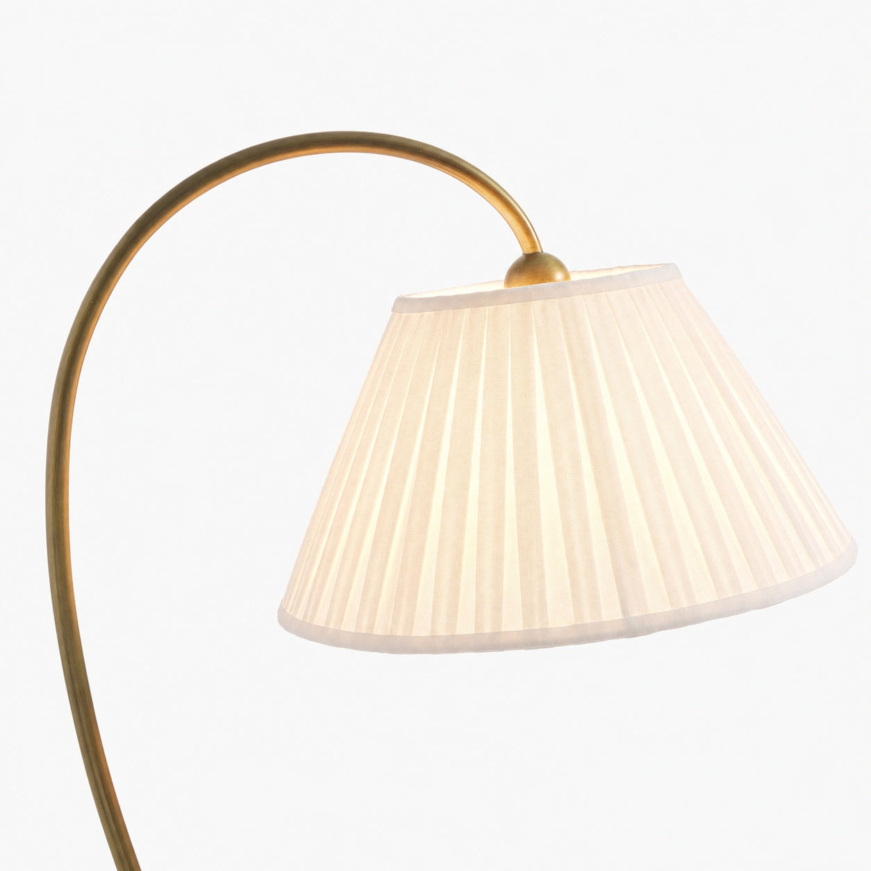 Luvora Pleated Shade Floor Lamp - Adjustable Linen Light in Farmhouse Style