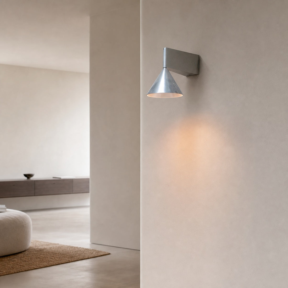 Apollo Aluminum Wall Lamp