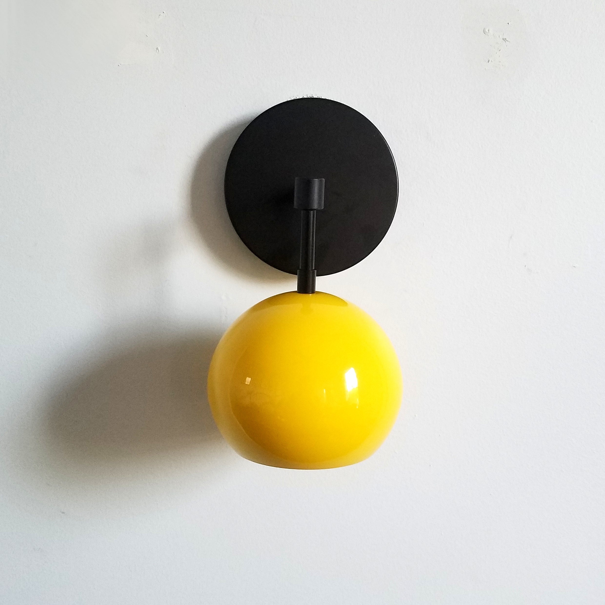 Accent Lighting Globe Wall Sconce in Sunshine Yellow