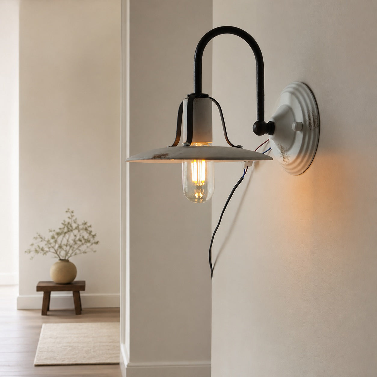 Potenza Wall Lamp