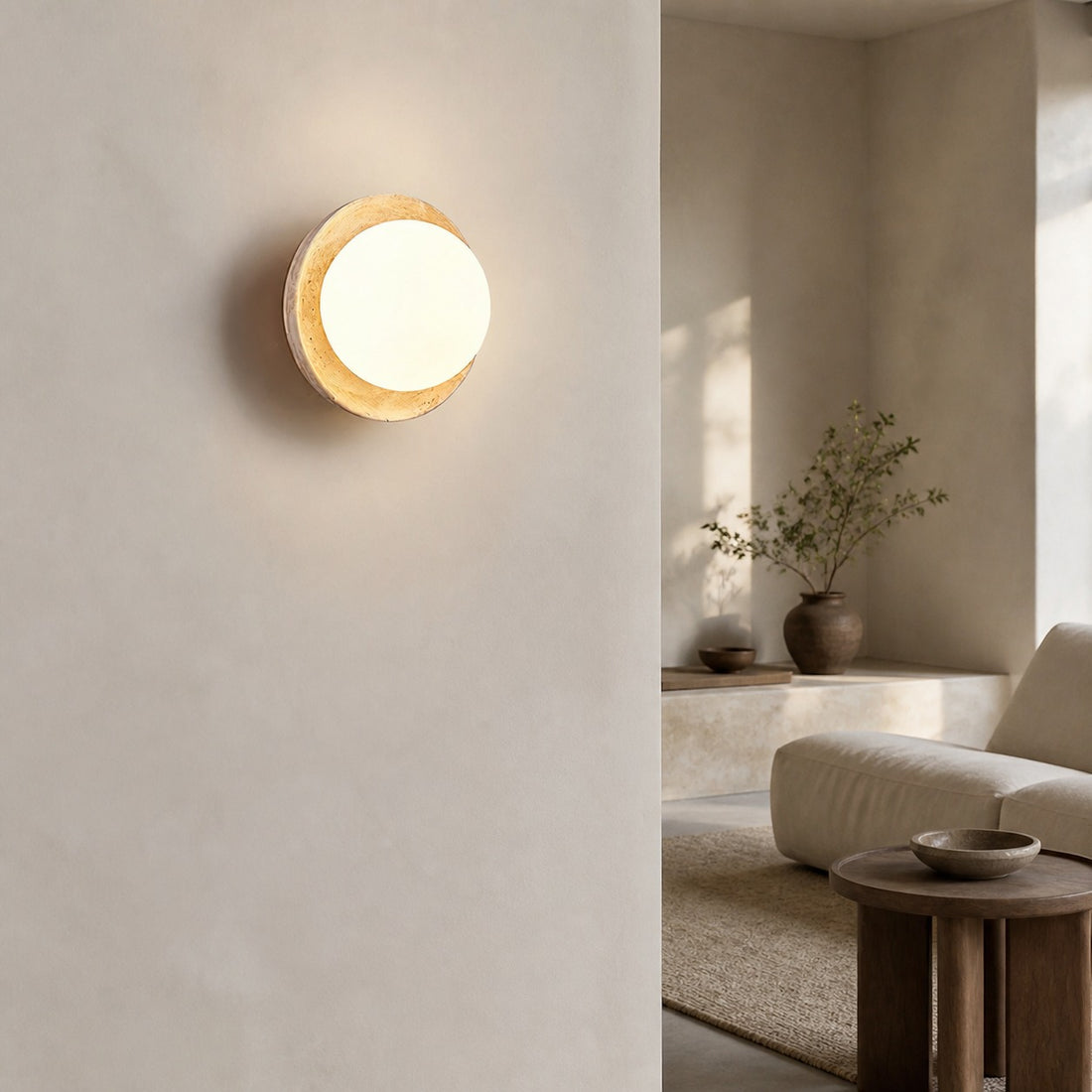 Eala Wall Lamp